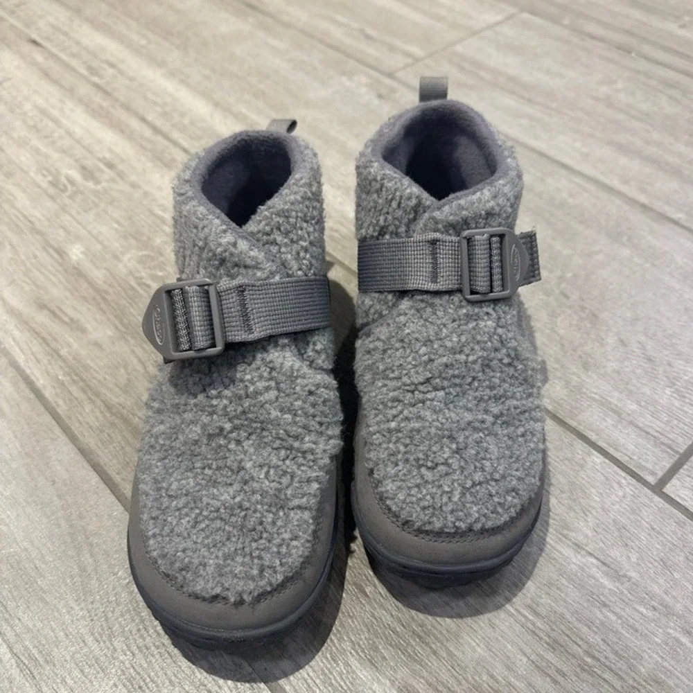 Chaco Kids 5.5‎ Women 7.5 Ramble Puff Linear Gray Fleece Booties Gorpcore Cozy